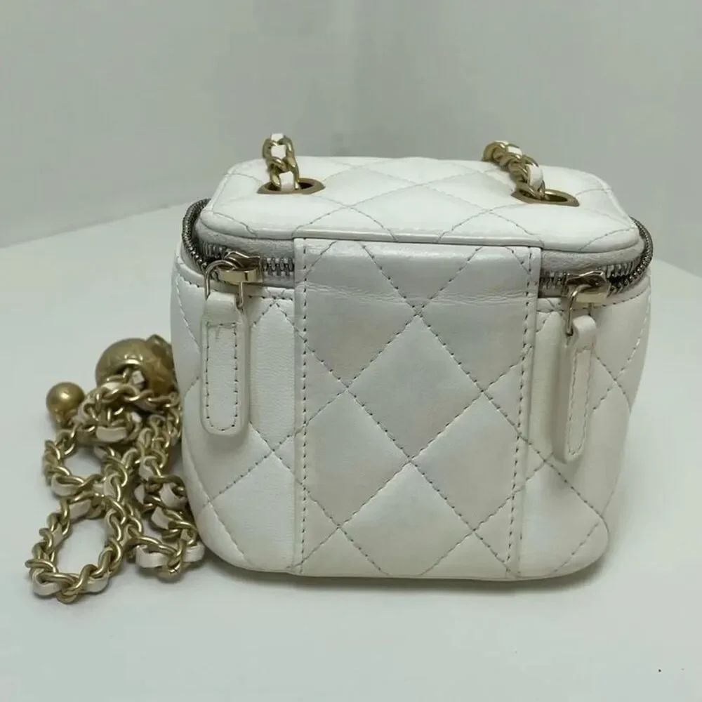 Chanel Women Pre-Loved Bag Very Good Condition